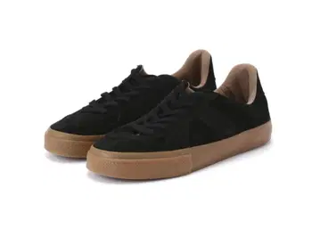 REPRODUCTION OF FOUND / 저먼 트레이너 스케이트 라인