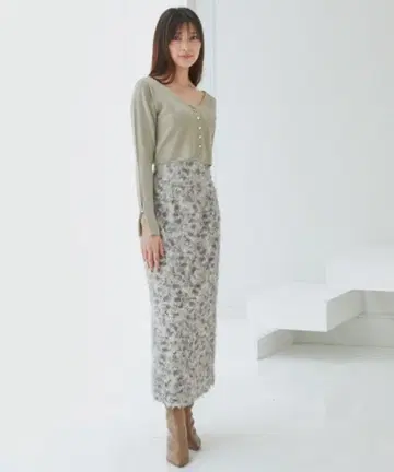 [ 새상품급 ] 스나이델*페더 자카드 타이트 스커트