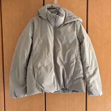 유니클로 심리스 다운 자켓