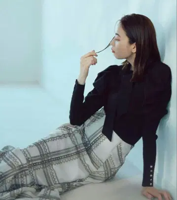 [ 새상품급 ] 마이 스트라다*보타이 개더 퍼프 슬리브 리브 니트