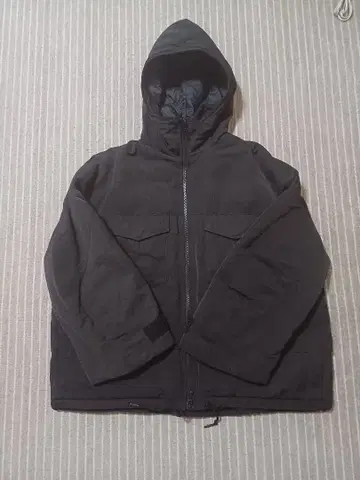 유니클로 하이브리드 다운 오버사이즈 파카 M 블랙