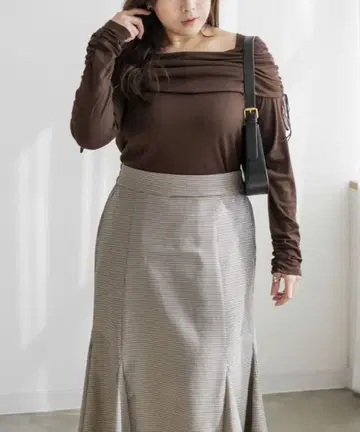 CLETTE 오리지널 사이드 리본 오프숄더 디자인 티셔츠 브라운 3L