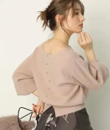 [ 새상품급 ] 아푸와이저 리셰*백 펄 립 풀오버