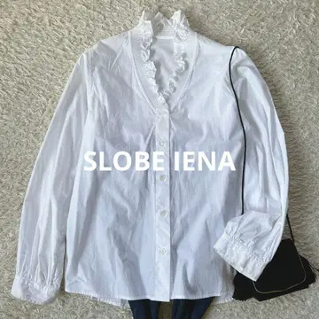 새상품급 SLOBE IENA V넥 스탠드 프릴 블라우스 화이트 프릴