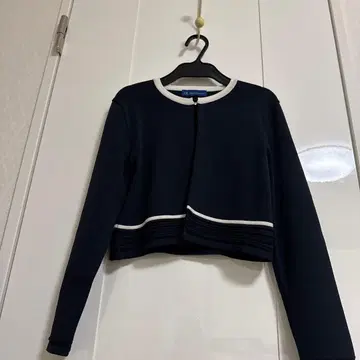 Maglie le cassetto 네이비 볼레로