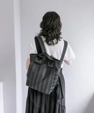 ear PAPILLONNER 수지 부품 백팩 발수 블랙 스트라이프