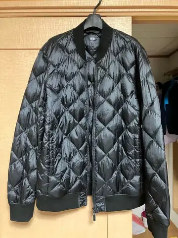 유니클로 UNIQLO 울트라 라이트 다운 리브 블루종