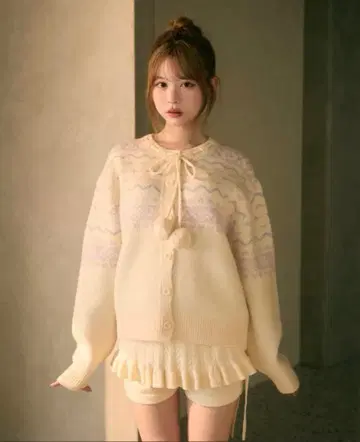 [ TITTY&CO. ] 노르딕 무늬 폼폼 니트 가디건