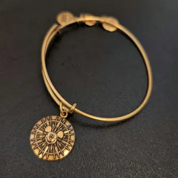 Alex and Ani 디즈니 미키 팔찌 골드
