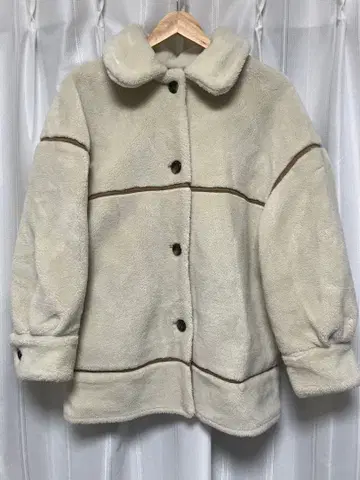 헤더 (Heather) 리버서블 무스탕 코트