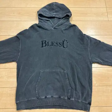 BlessU 다크 그레이 후드 부착 후드티