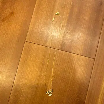 골드 꽃 모티브 목걸이