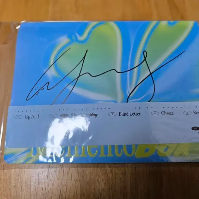 5집 미니앨범 이나경 친필싸인 앨범 팔아요