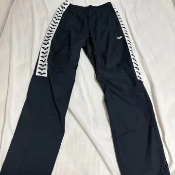 arena 저리 아래만