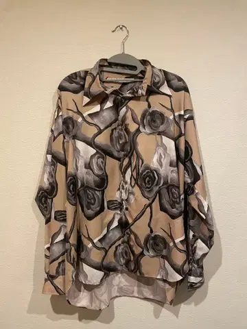 JOHN LAWRENCE SULLIVAN 꽃무늬 긴팔 셔츠