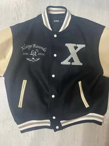 XLARGE 바시티 자켓 L 블랙 x 아이보리 자수 로고 가죽 절개