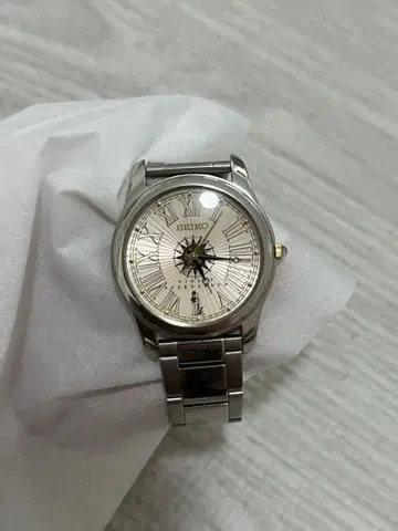 바이올렛 에버가든 SEIKO 시계 메모리얼 워치 30번