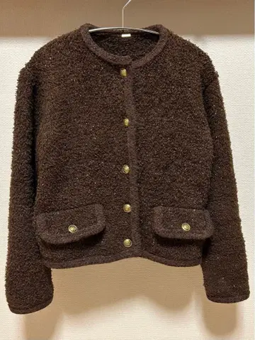 미라 오웬 금장 버튼 테디 라메 니트 자켓