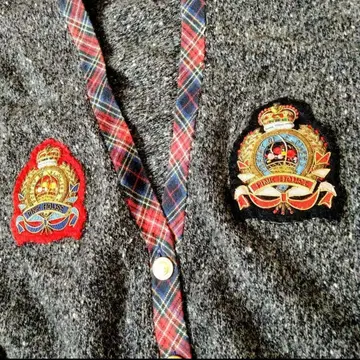 [모 100%] 핑크하우스 골드 버튼 와펜 가디건