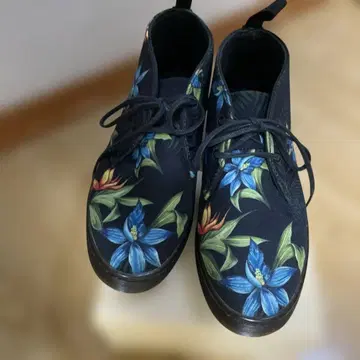 꽃무늬 하이컷 부츠