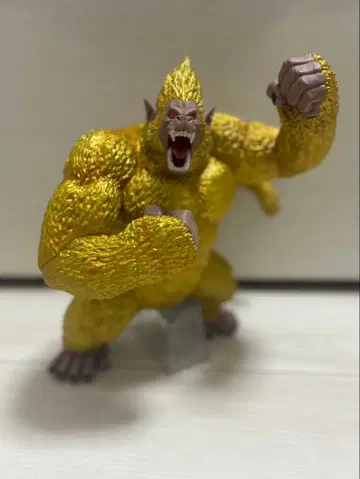 제일복권 드래곤볼 라스트 원상 황금 대원숭이 피규어