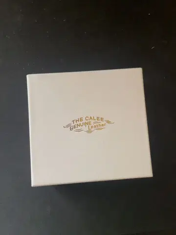 THE CALEE 천연 가죽 스터드 부착 키링