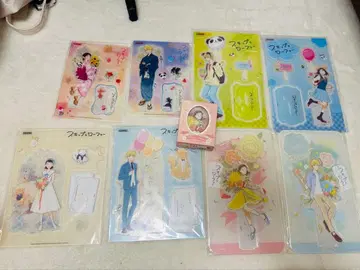 스킵과 로퍼 아크릴 스탠드와 캔뱃지 9개 세트