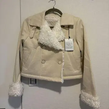 [ 택 포함 새상품 ] 미셸 마카롱 보아 옷깃 숏코트 베이지 단종