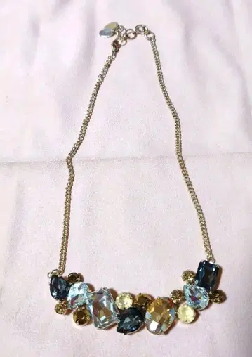 비쥬 크리스탈 목걸이 골드