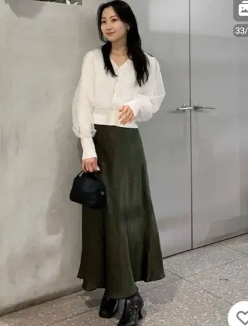 [ 택 포함 새상품 ] 내로우 새틴 스커트 플레어 롱 스커트 어반 리서치