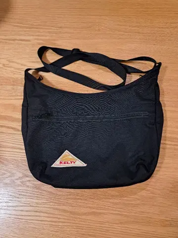 KELTY 블랙 숄더백