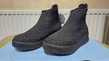 밴딩밴딩 ( GOMU56 ) 스니커즈