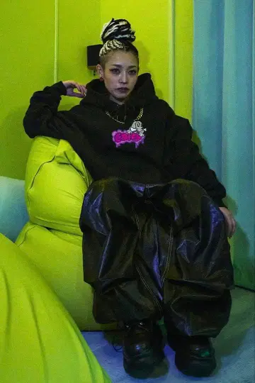 GALFY (갈피) 후드티