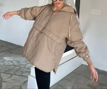 완판템 CHERI 아노락 후드티 모카 미사용 새상품