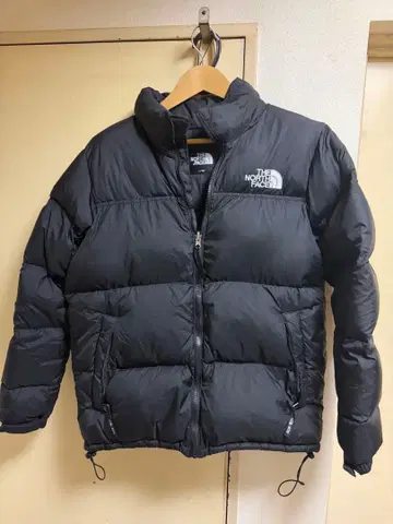 THE NORTH FACE 블랙 다운 자켓