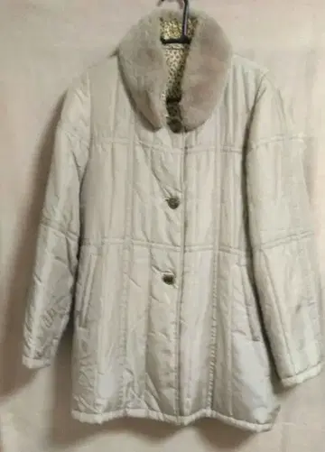 여성용 리버서블 자켓 실크입니다 퀼트 가볍고 따뜻해요