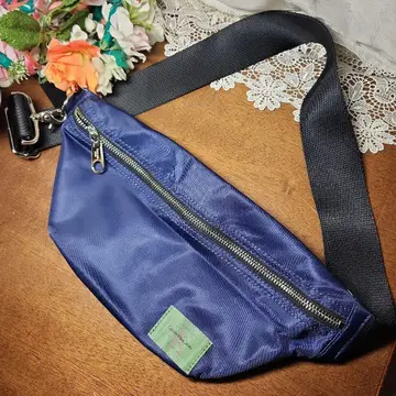 캘빈 클라인 네이비 바디백