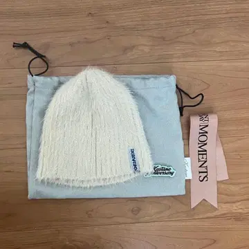 Kastane 퍼 비니 아이보리 니트 모자 수납 봉투 포함