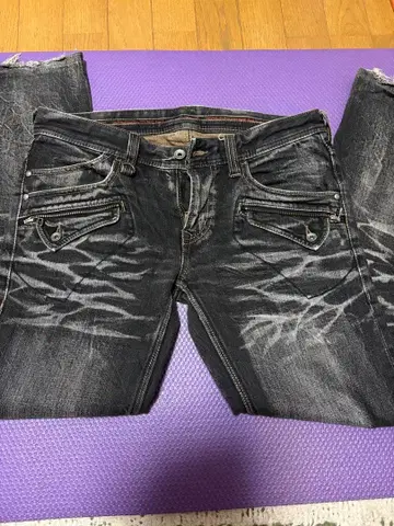 니콜 하이웨이 블랙 데미지 가공 데님