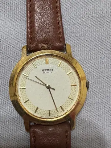 세이코 스피릿 7N01-6481 골드 드레스 워치