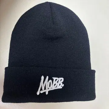 MOBB 블랙 니트 모자