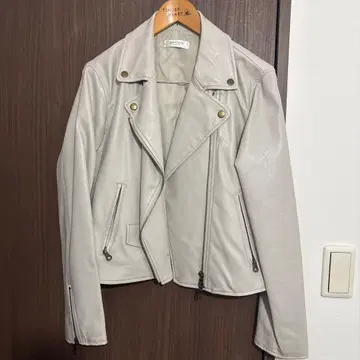 페이크 레더 자켓