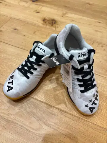 미사용 새상품 ATHLETA 풋살화 화이트