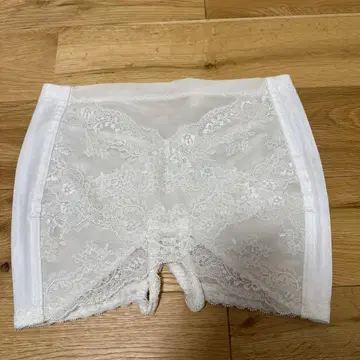 Kirei Walker 화이트 브라이덜 이너 M 사이즈