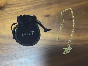 BoTT 별 모양 펜던트 목걸이