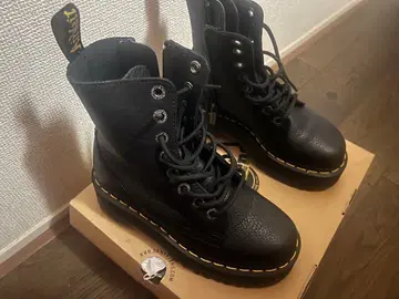 [새상품급] Dr. Martens JADON PISA 8홀 부츠 37
