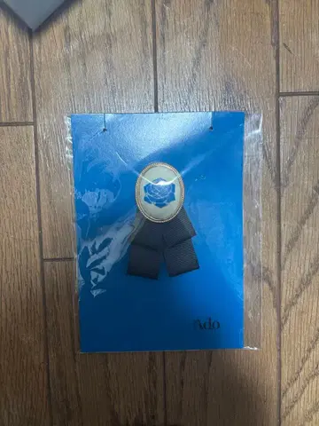 Ado 2nd 라이브 카무파넬라 VIP 특전 브로치 미개봉