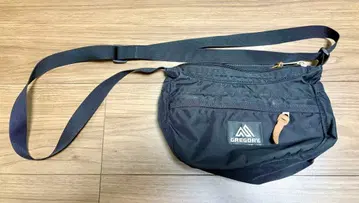 GREGORY 숄더백 블랙