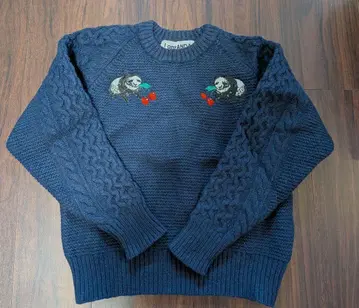 I am PANDA 팬더 자수 니트 스웨터 네이비