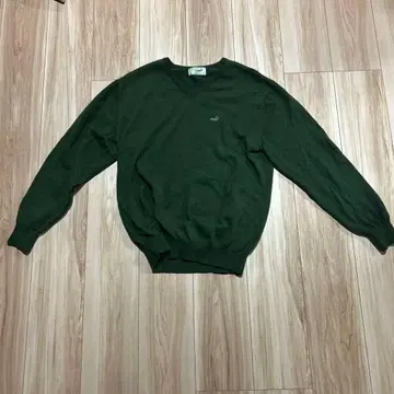 라코스테와 비슷한 Crocodile V넥 스웨터